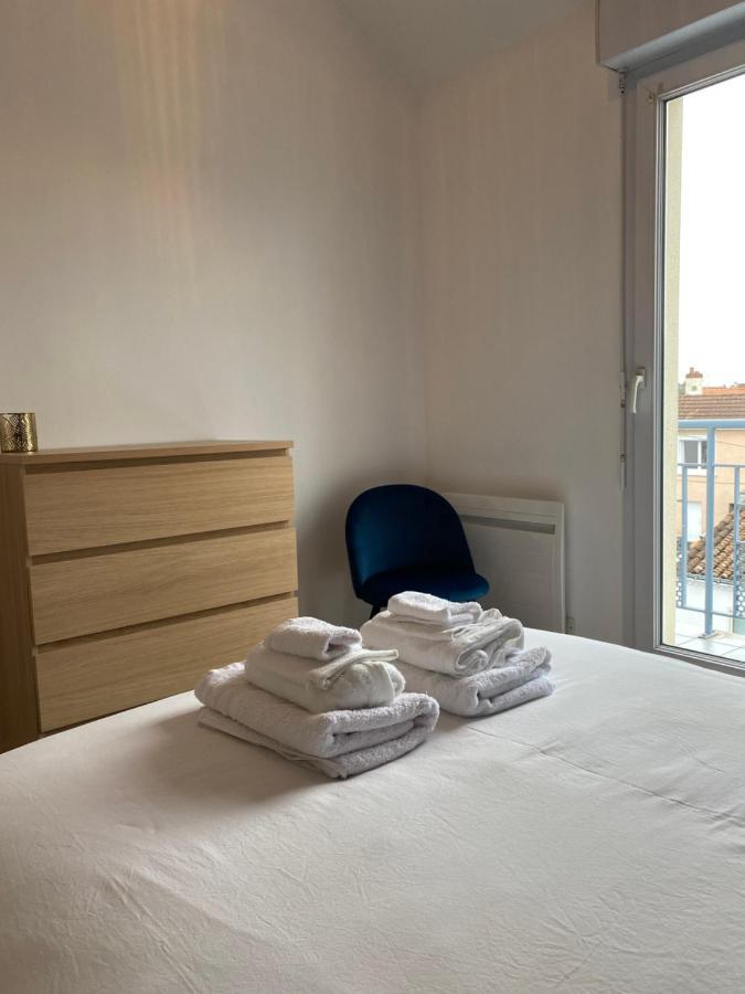 Sacre Coeur - Duplex Avec Balcon - 4 Pers Apartment Шоле Екстериор снимка